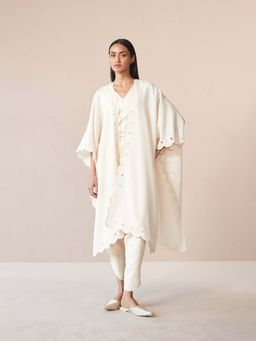 AMPM - White Alea Co-Ord (Set of 4)