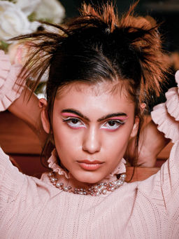 Odette - Gorgeous Beaded Necklace- Rose Gold and White