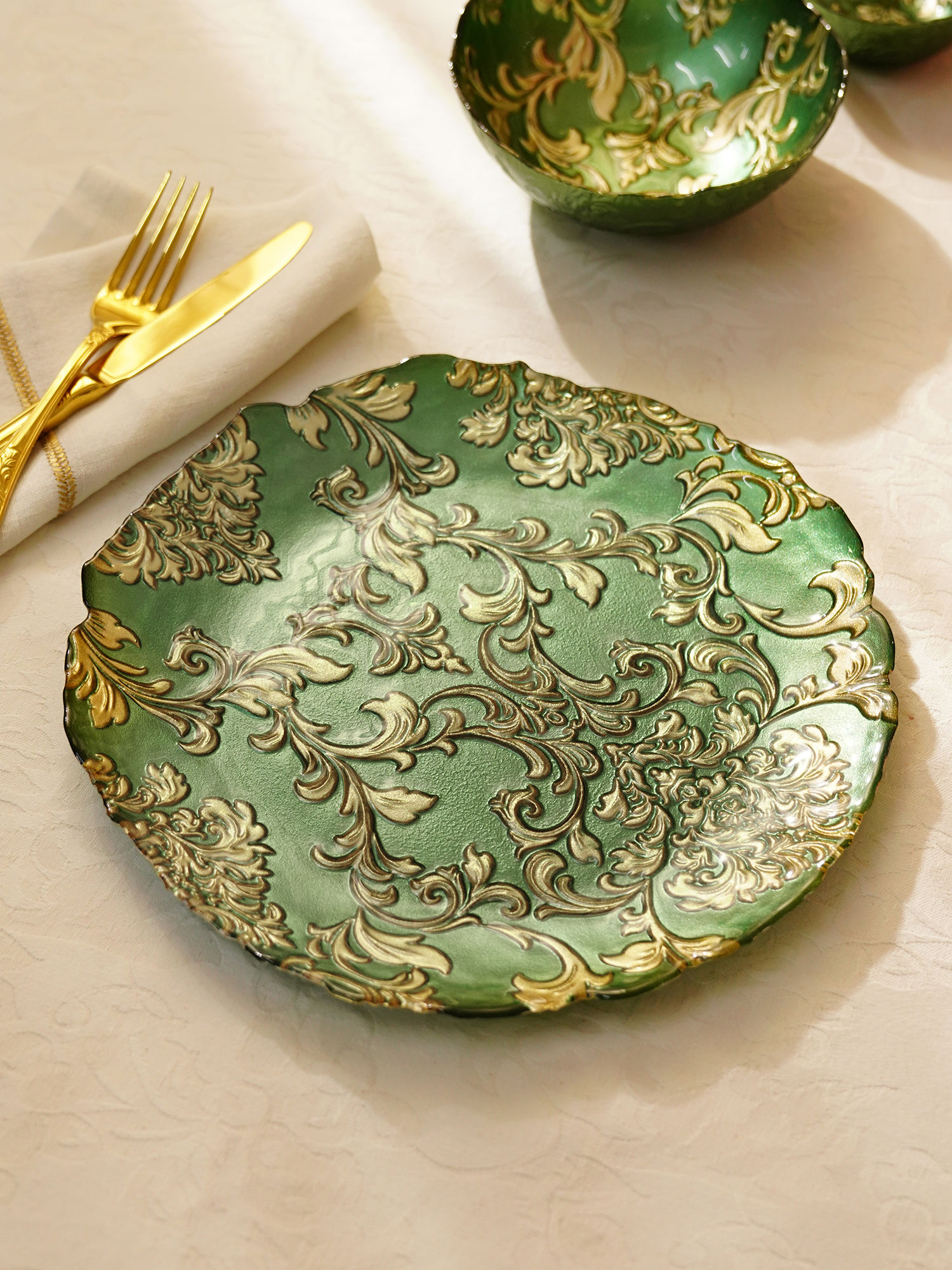 Iris Collection Le Creuset Barbecue Platter Creuset Serving