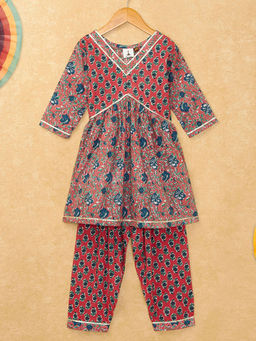 Hopscotch - Floral Print Gota Lace Embellished Cotton Ethnic Kurta and Salwar