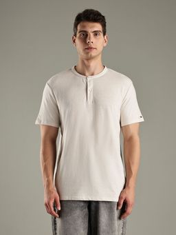 Tommy Hilfiger - Off White Solid Regular-Fit Cotton T-shirt