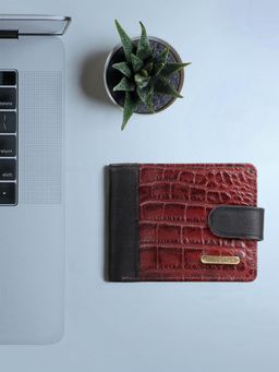 Hidesign - Red Textured Bi-Fold Wallet