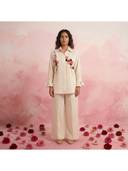 Off White color option, Sold out, Currently selected