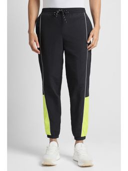 Reebok - Men Self Design Jogger Pants