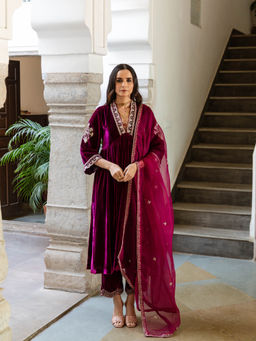 Maison Shefali - Khizaan - Velvet Embroidered Kurta & Pant with Dupatta (Set of 3)