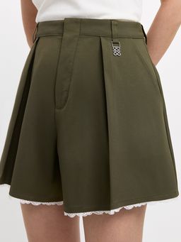 Pomelo - Pleated Lace Trim Shorts - Olive