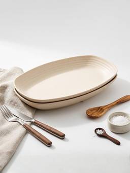 YELONA - Beige Oval Wheat Straw Bamboo Fiber Eco-Friendly Plate Set Of 2, Unbreakable