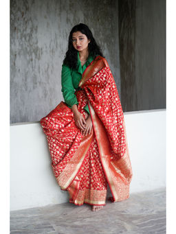 BEGUM BELIYA - Ravishing Red Banarasi Saree with Unstitched Blouse