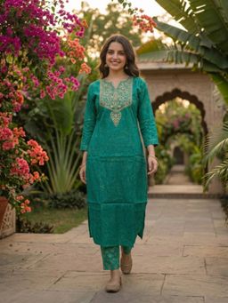 FASHOR - Floral Printed and Embroidered Straight Kurta