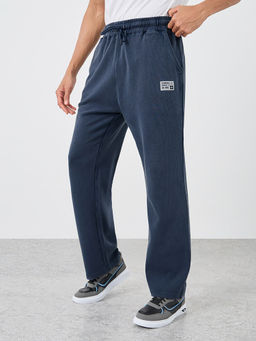 Styli - Men Badge Acid Wash Oversize Waffle Trackpant