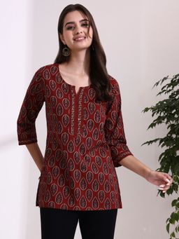 Jaipur Kurti - Women Maroon Pure Cotton Embroidered Straight Kurta