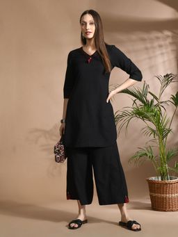 Aayusika - Women Black Cotton Flex Solid Co-ord Set