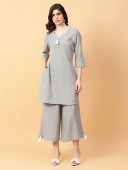 Aayusika - Women Grey Cotton Embroidered Co-ord Set