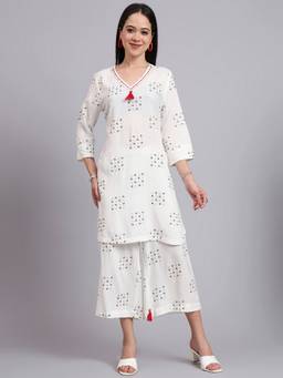 Aayusika - Women Cream Rayon Geometric Co-ord Set