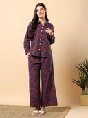 Maroon color option, Currently selected