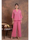 Pink color option, Currently selected