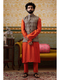 Soup by Sougat Paul - Adah Bundi With Kurta (Set of 3)