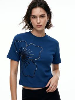 Outzidr - Blue Cropped With Embellish Boxy T-Shirt