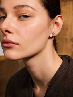 ZAISHA - White Pearl Aire 18K Gold Plated Stud Earrings