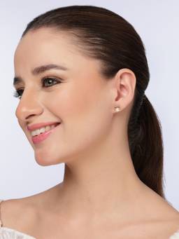 Kicky and Perky - 925 Sterling Silver Chic Pearl Ring Halo Stud Earrings