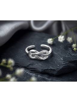 SAMIKA - 925 Sterling Silver Twisted Knot Cz Toe Rings
