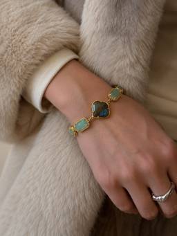 Curio Cottage - Green Sea Glass Dreams Bracelet