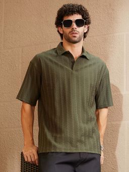 Campus Sutra - Men'S Army Green Spiral Knot-Tactile Oversized Polo T-Shirt