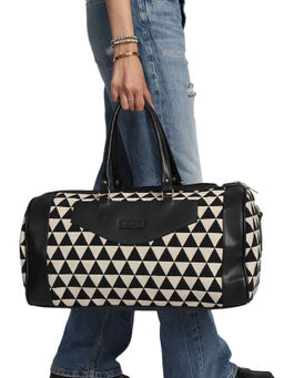 MINI WESST - Kadarshian Kit Duffel Bag