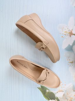 Ronnie Grey - Women Cream Solid Loafers