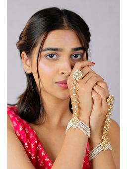 RIANA JEWELLERY - Festive Wear Cum Bridal Wear White Floral Hathphool/Hand Harness