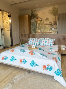 Reysha - Floral Bliss 300 TC Organic Cotton Printed King Bedsheet with 2 Pillow Covers