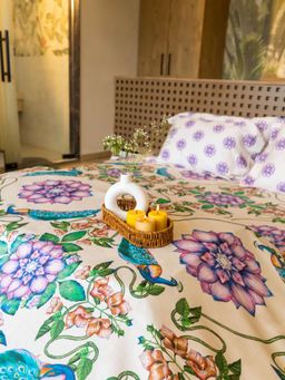 Reysha - Peacock Meadow 400 TC Cotton Bedsheet with 2 Pillow Covers