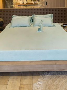 Reysha - Soft Green Petals 300 TC Premium Cotton King Bedsheet with 2 Pillow Covers