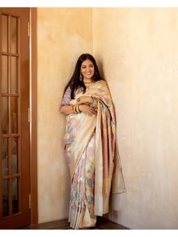 PRIYANKA RAAJIV - Indrakshi Ivory Rangkaat Silk Banarasi Saree with Unstitched Blouse
