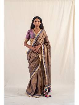 PRIYANKA RAAJIV - Saaj Baingani Silk Chanderi Tissue Saree with Unstitched Blouse