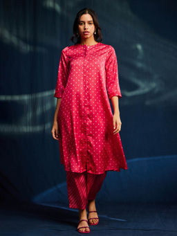 Pink Fort - Satin Bandhani Printed Three Fourth Sleeves Pink Kurta (Set of 2)