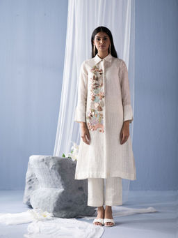 OJA - White Kurta with Pant (Set of 2)