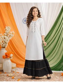 Aarika - White Solid Straight Kurta