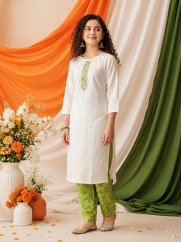 Aarika - White Embroidered Straight Kurta