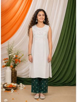 Aarika - White Self Design Straight Kurta