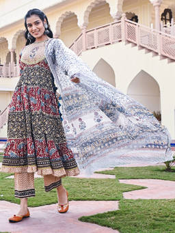 EverBloom - Rubai Printed Red Embroidered Tiered Kurta With Pant & Dupatta (Set of 3)