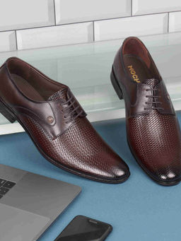 Mochi - Men Brown Lace Up Formal Derbies