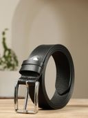 Black color option, Currently selected