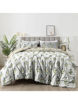 the White Moss - Green Hannah Reversible Pinch Pleat Winter Comforter & Pillow Cover (Single)