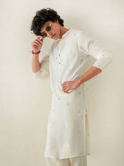 KISAH - Mens Blended Fabric Off White Kurta