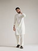 Off White color option, Currently selected