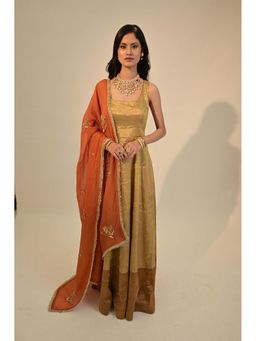 SHEELA SUTHAR - Signature Zari Gold Anarkali Paired with Dupatta. (Set of 2)