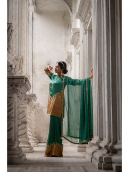 SHEELA SUTHAR - Green Short Kurti with Palazzo and Dupatta (Set of 3)