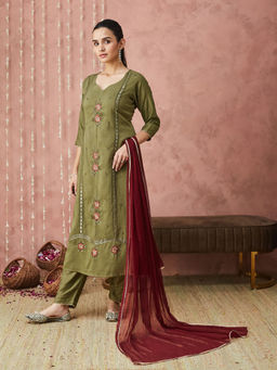 SANSKAR - Green Silk Embroidered Sweetheart Kurta and Pant with Dupatta (Set of 3)