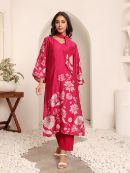 Varanga - Women Fuchsia Pink Floral Printed Kurta with Solid Pant and Dupatta (Set of 3)